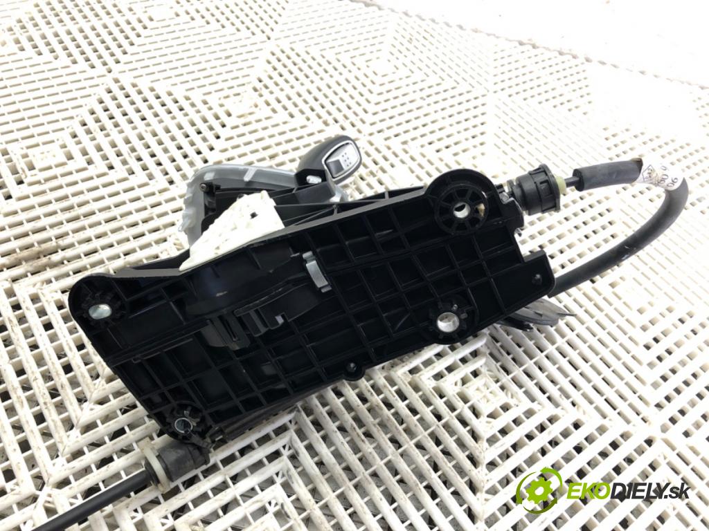RENAULT MEGANE III nadwozie zamknięte / kombi 2012 81 kW 1.5 dCi 1461 kulisa 8201019659 (Rýchlostné páky / kulisy)