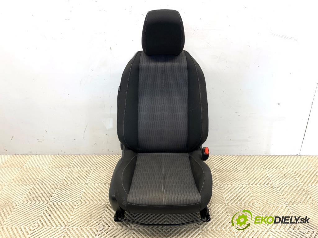 OPEL CORSA F liftback 2020 55 kW 1.2 (68) 1199 Sedadlo pravy predný 