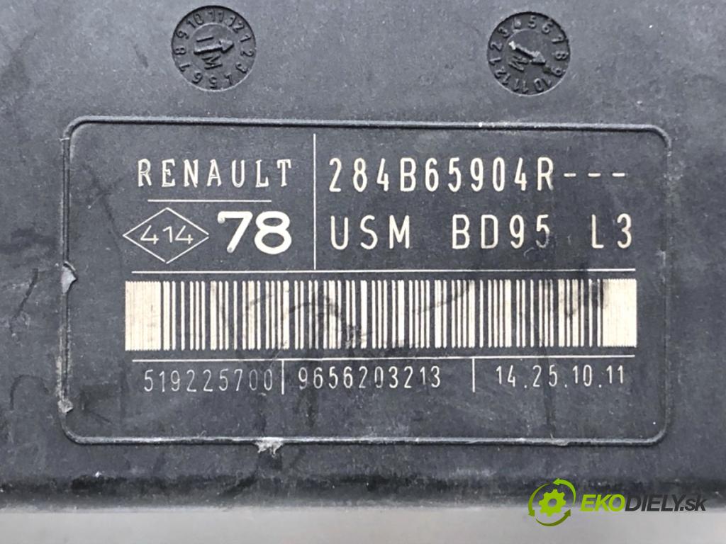 RENAULT MEGANE III nadwozie zamknięte / kombi 2012 81 kW 1.5 dCi 1461 Modul USM 284B65904R (Riadiaca jednotka ostatné)