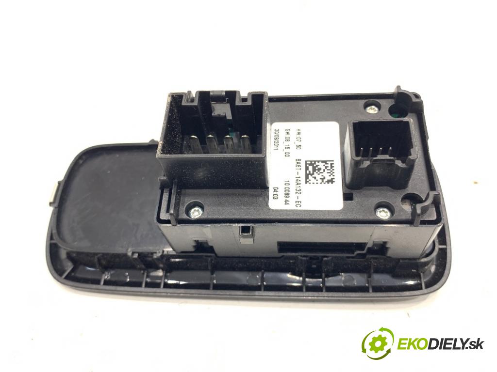 FORD FIESTA MK7 liftback 2012 51 kW 1.4 TDCi 1399 Prepínač okien 8A6T-14A132-EC (Prepínacie páčky pod volantom)