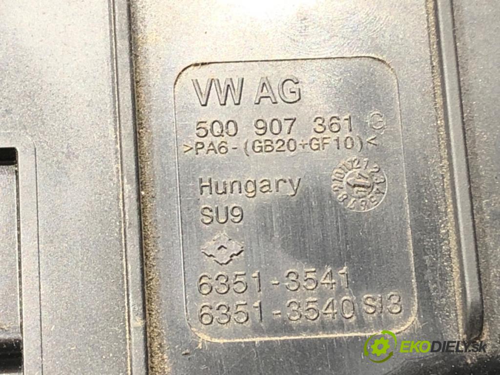 AUDI TT 8S coupe 2018 294 kW 2.5 RS quattro 2480 skříňka poistková 5Q0907361G (Pojistkové skříňky)