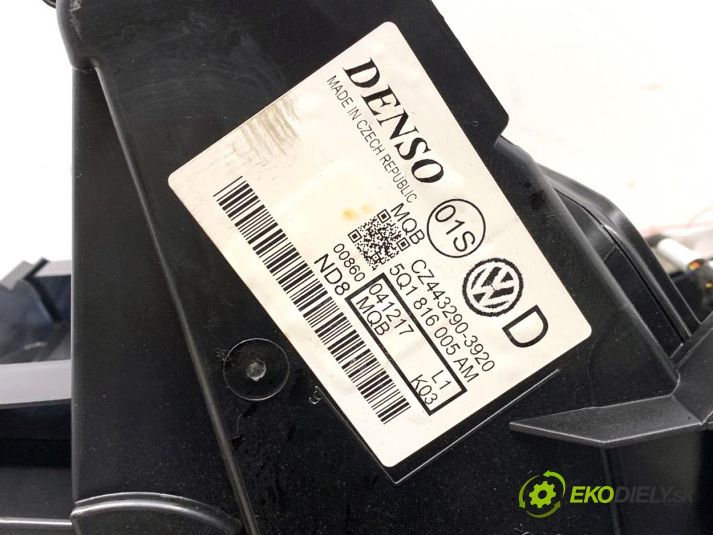 AUDI TT 8S coupe 2018 294 kW 2.5 RS quattro 2480 topné těleso radiátor topení 5Q1816005AM (Radiátory topení)