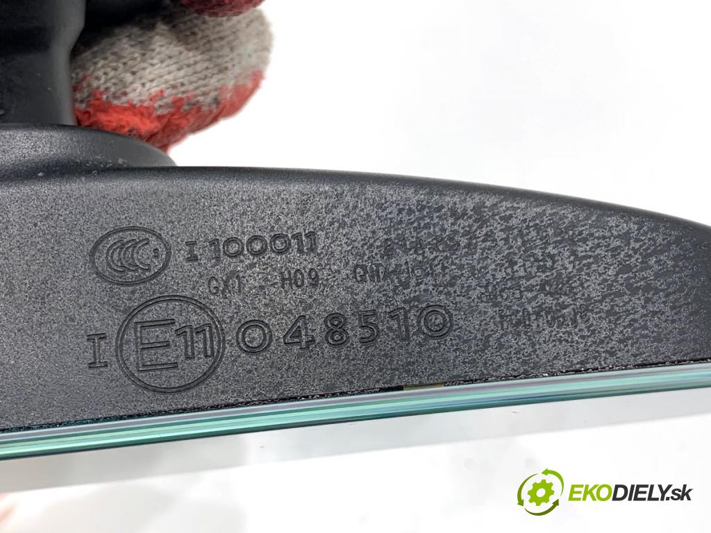 AUDI TT 8S coupe 2018 294 kW 2.5 RS quattro 2480 zpětné zrcátko vnitřní  (Světla vnitřní)