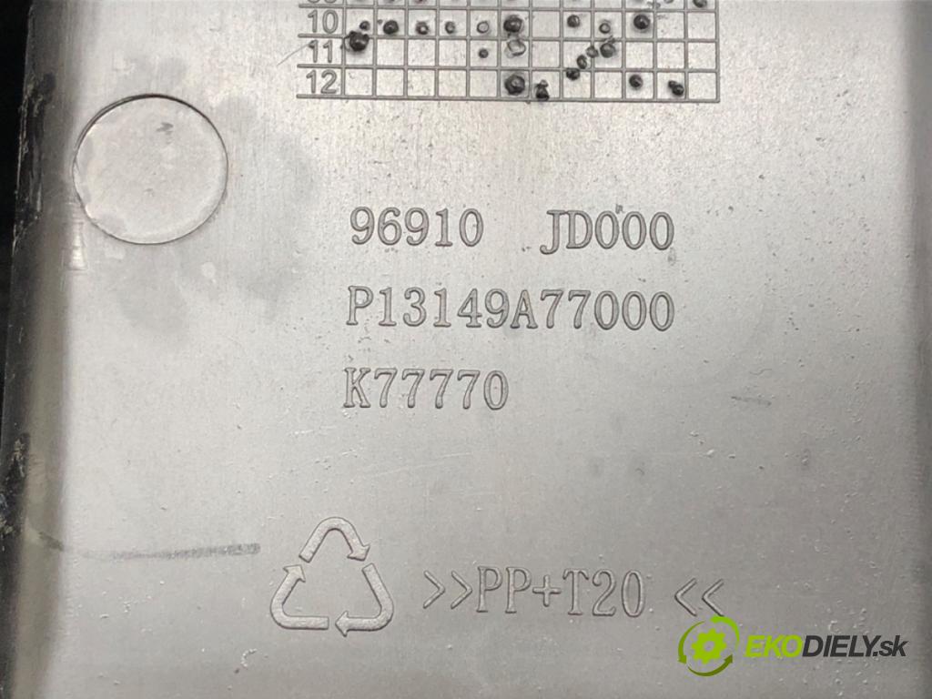 NISSAN QASHQAI J10 SUV 2012 86 kW 1.6 LPG 1598 Tunel stredový  (Stredový tunel)