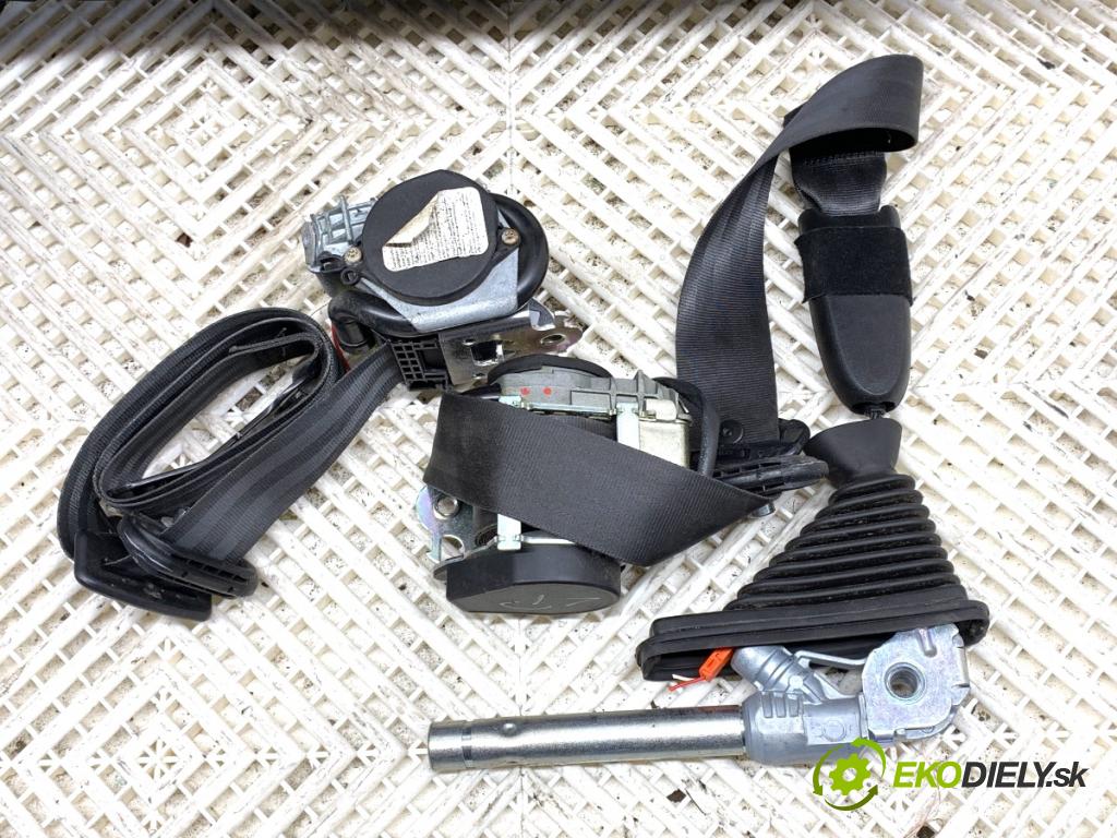 NISSAN QASHQAI J10 SUV 2012 86 kW 1.6 LPG 1598 Palubná doska silentbloku pasy