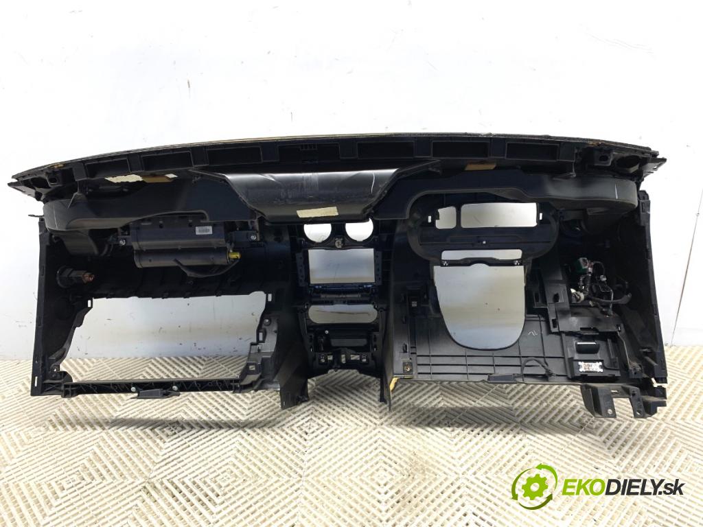 NISSAN QASHQAI J10 SUV 2012 86 kW 1.6 LPG 1598 Palubná doska silentbloku pasy