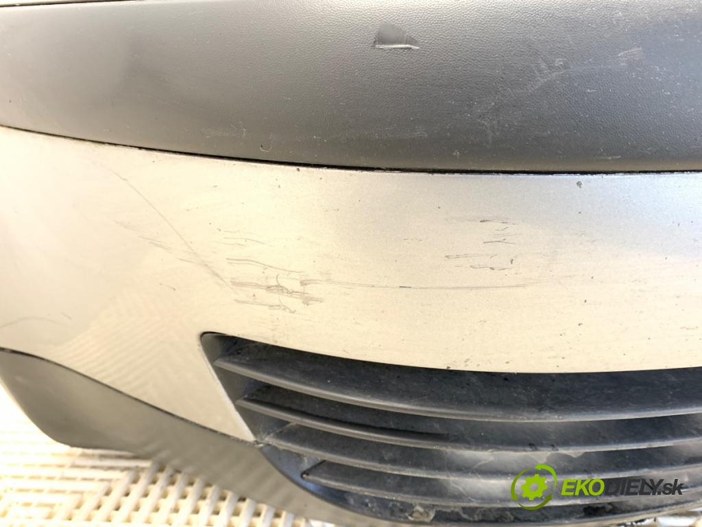 VW PASSAT B5 FL Kombi 2001 96 kW 1.9 TDI 1896 nárazník přední část  (Ostatné)