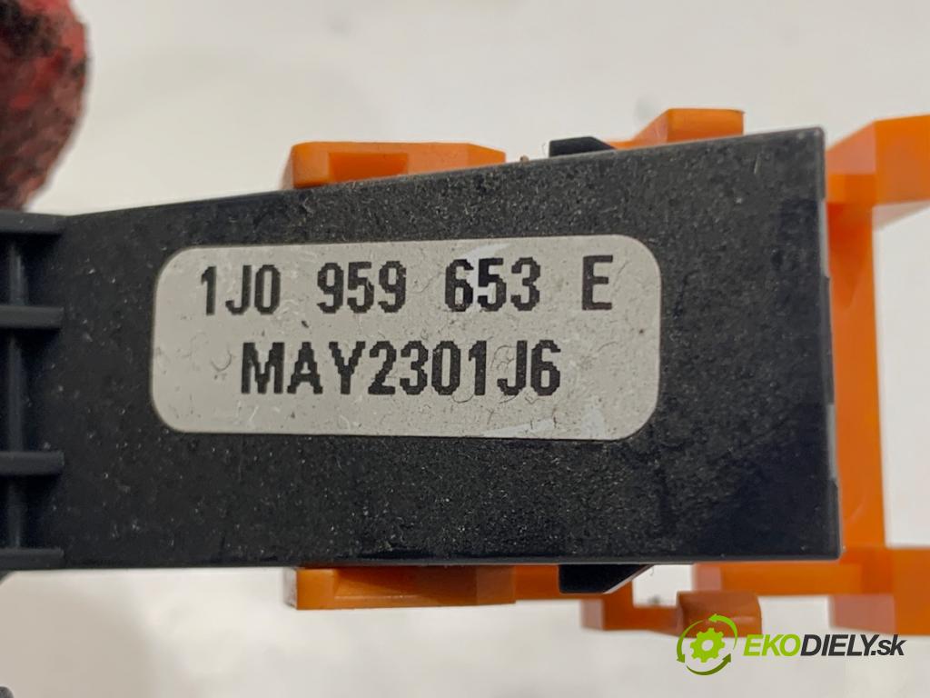 VW PASSAT B5 FL Kombi 2001 96 kW 1.9 TDI 1896 Krúžok, slimák airbag 1J0959653E (Airbag)