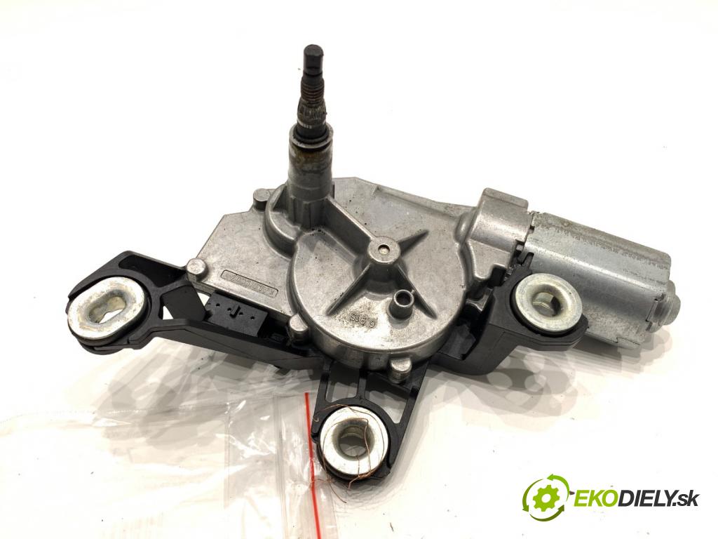 VW PASSAT B5 FL Kombi 2001 96 kW 1.9 TDI 1896 Motor stieračov zad 0390201592