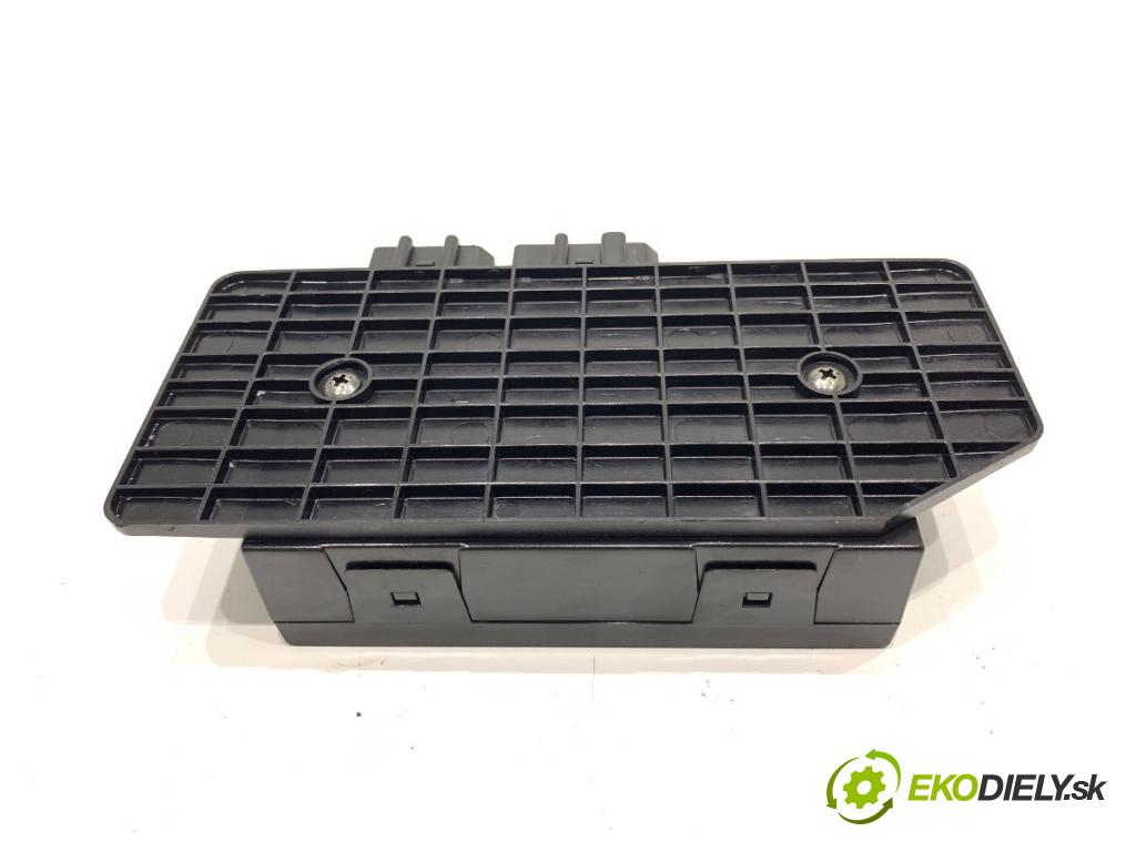 VW PASSAT B5 FL Kombi 2001 96 kW 1.9 TDI 1896 Modul komfortu 1C0959799B (Modul komfortu)