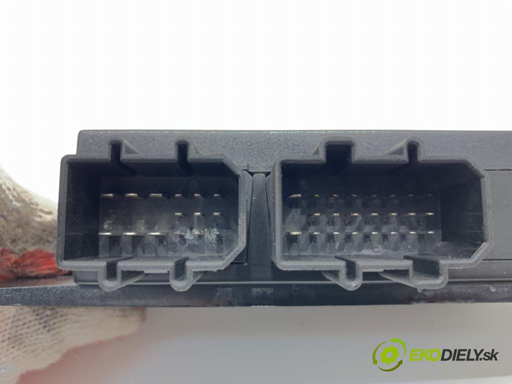 VW PASSAT B5 FL Kombi 2001 96 kW 1.9 TDI 1896 Modul komfortu 1C0959799B (Modul komfortu)