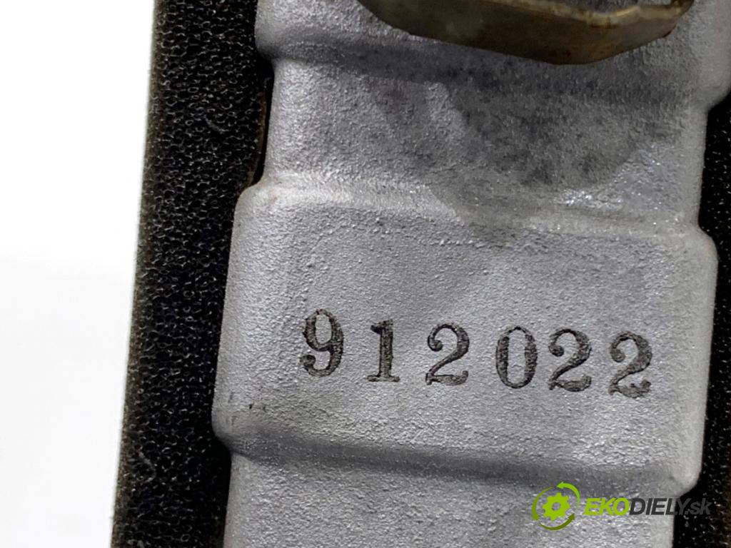 RENAULT LAGUNA III Kombi 2010 110 kW 2.0 dCi (KT01, KT08, KT09, KT0K, KT12, KT1D, KT1W) 1995 topné těleso radiátor topení  (Radiátory topení)