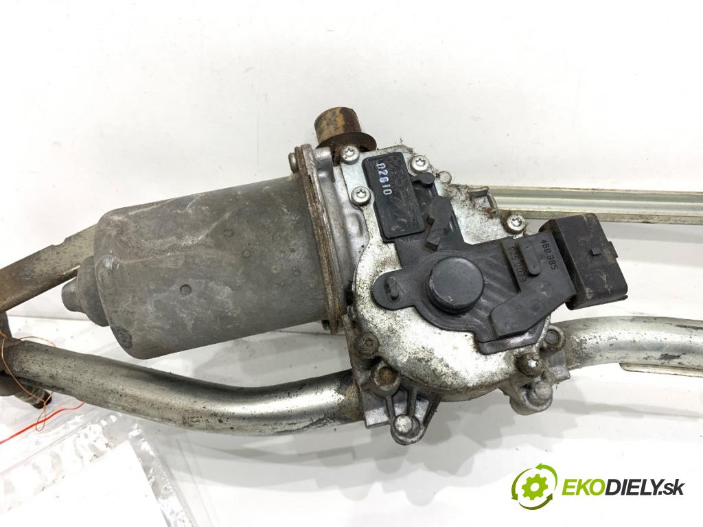 RENAULT LAGUNA III Kombi 2010 110 kW 2.0 dCi (KT01, KT08, KT09, KT0K, KT12, KT1D, KT1W) 1995 Mechanizmus stieračov predný 288003799R (Motorček stieračov predný)