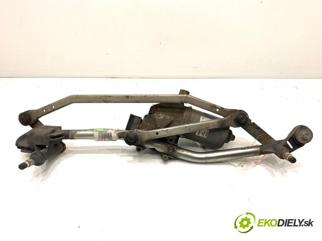 RENAULT LAGUNA III Kombi 2010 110 kW 2.0 dCi (KT01, KT08, KT09, KT0K, KT12, KT1D, KT1W) 1995 Mechanizmus stieračov predný 288003799R (Motorček stieračov predný)