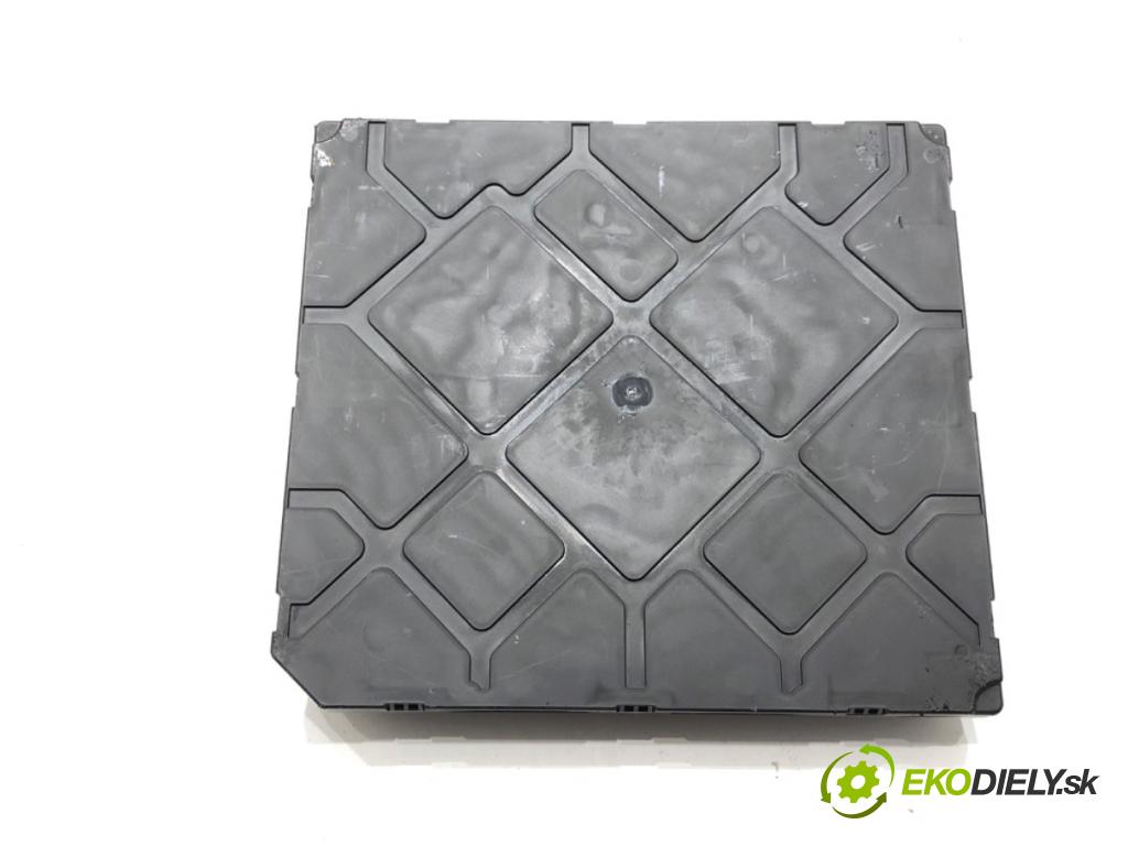 AUDI TT 8S coupe 2018 294 kW 2.5 RS quattro 2480 Modul komfortu 5Q0937084CQ (Modul komfortu)