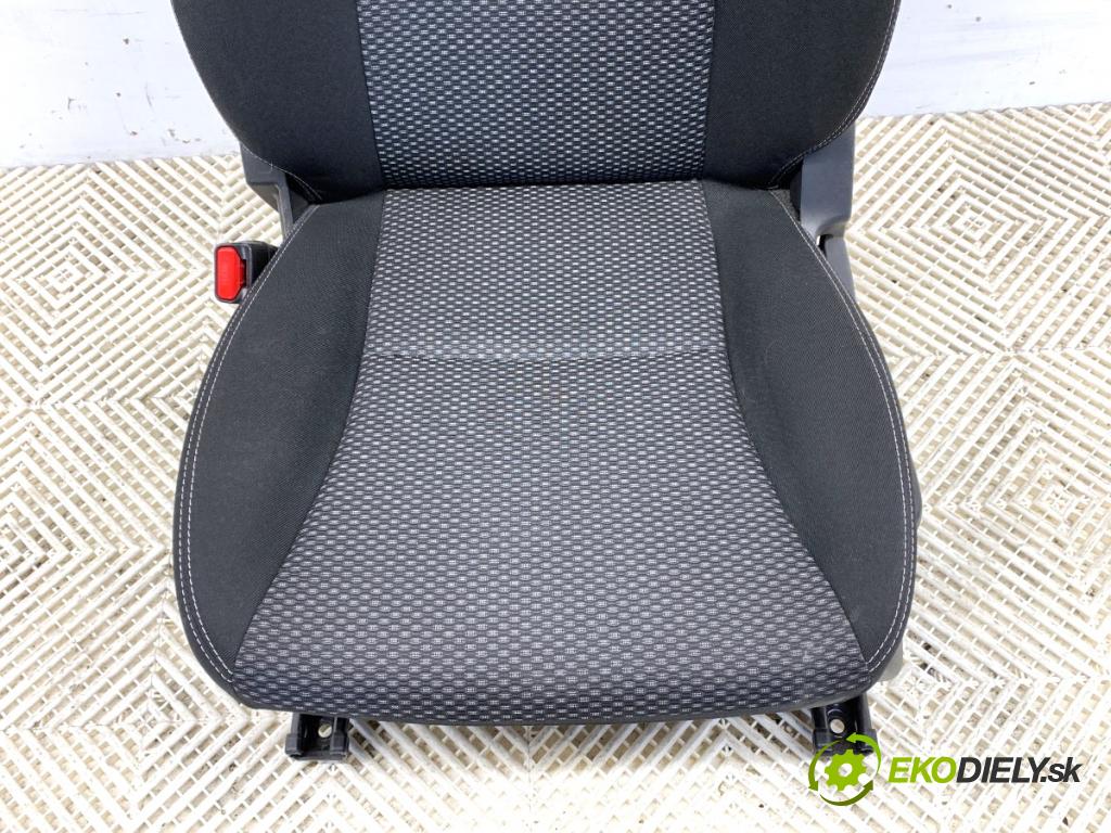 SUZUKI VITARA SUV 2016 88 kW 1.6 (APK 416) 1586 Sedadlo ľavy predný