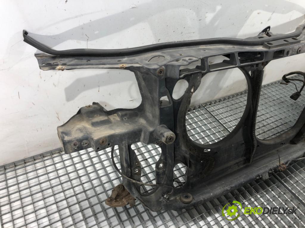 VW PASSAT B5 FL Kombi 2001 96 kW 1.9 TDI 1896 Držiak predný  (Výstuhy predné)