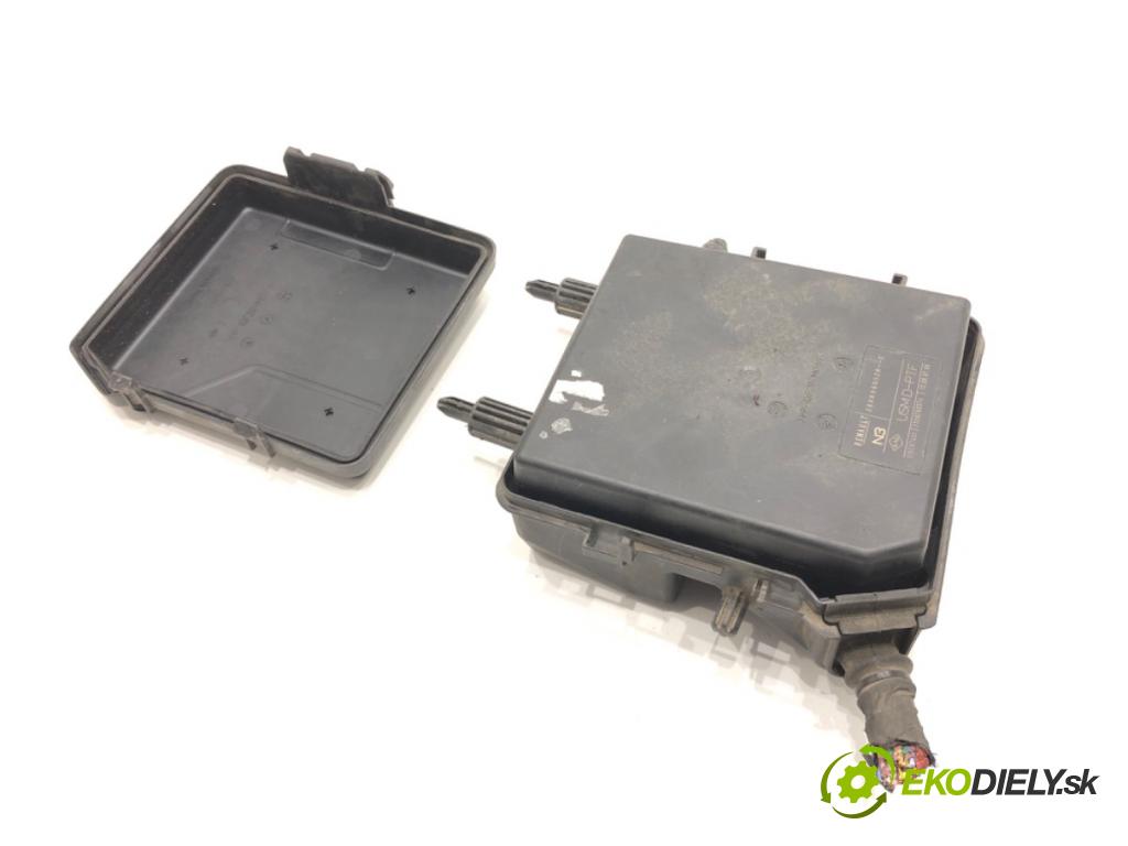 RENAULT LAGUNA III Kombi 2010 110 kW 2.0 dCi (KT01, KT08, KT09, KT0K, KT12, KT1D, KT1W) 1995 Modul USM 284B66052R (Riadiaca jednotka ostatné)