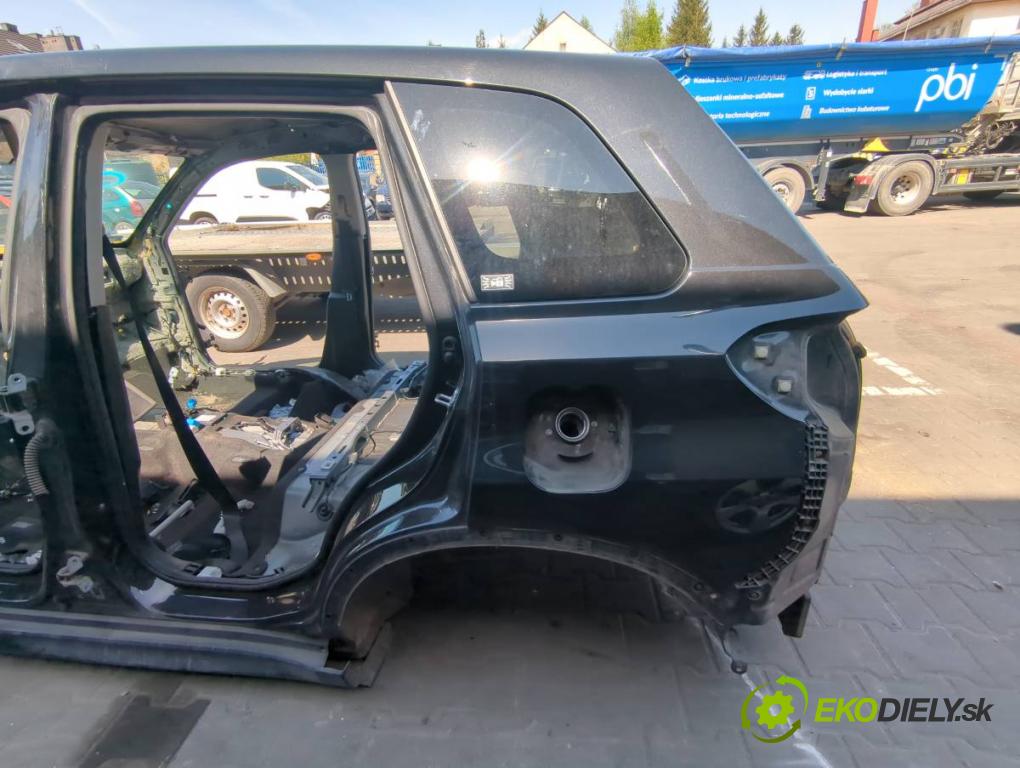 SUZUKI VITARA SUV 2016 88 kW 1.6 (APK 416) 1586 KAROSERIA ČTVRŤÁK blatník zadní část levý pravý práh střecha PODŁUŻNICA levý pravý