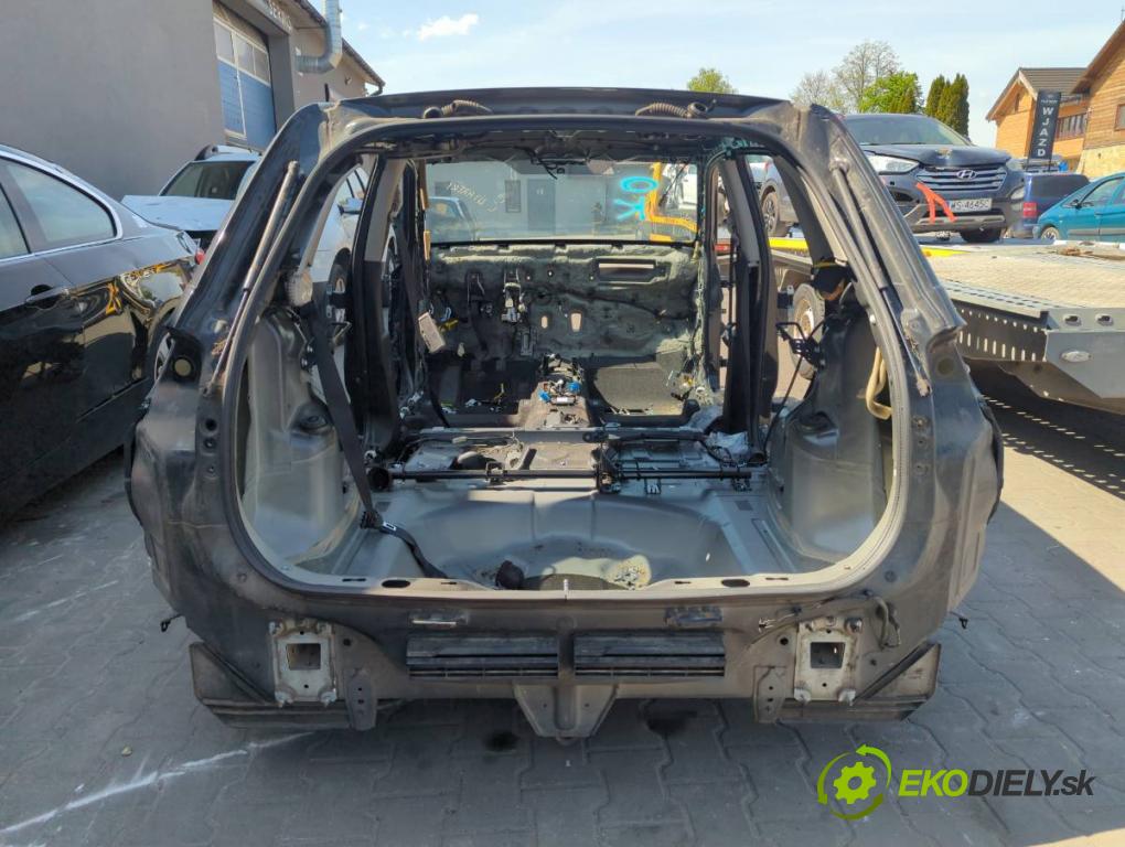 SUZUKI VITARA SUV 2016 88 kW 1.6 (APK 416) 1586 KAROSERIA ČTVRŤÁK blatník zadní část levý pravý práh střecha PODŁUŻNICA levý pravý