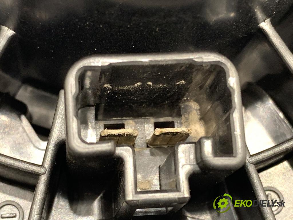 MAZDA 6 GH Kombi 2009 88 kW 1.8 MZR 1798 ventilátor kúrenia 872700-0700