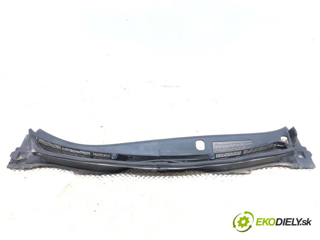 MAZDA 6 GH Kombi 2009 88 kW 1.8 MZR 1798 Torpédo, plast pod čelné okno  (Torpédo (plast pod čelným sklom))