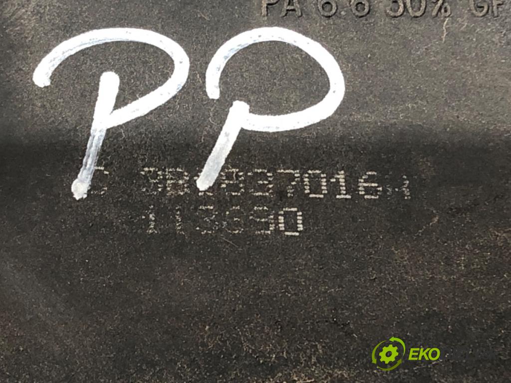SEAT TOLEDO II sedan 2001 55 kW 1.4 16V 1390 zámok dveře pravý přední část