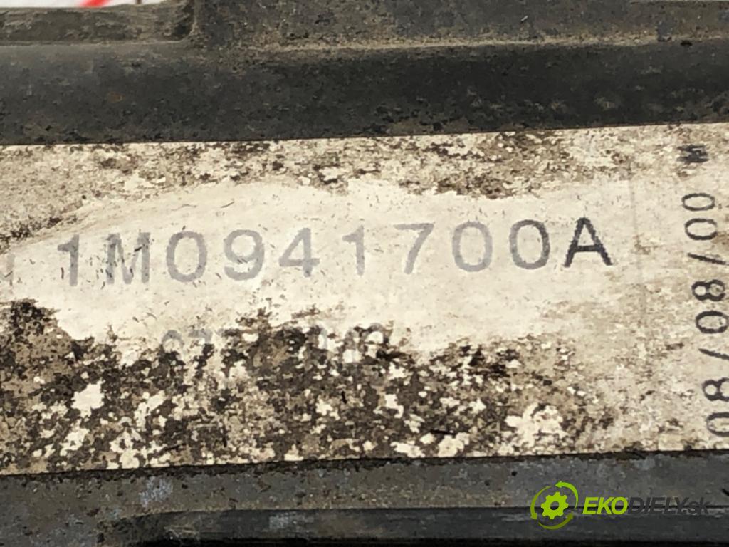 SEAT TOLEDO II sedan 2001 55 kW 1.4 16V 1390 hmlové svetlo, hmlovka pravý přední část 1M0941700A