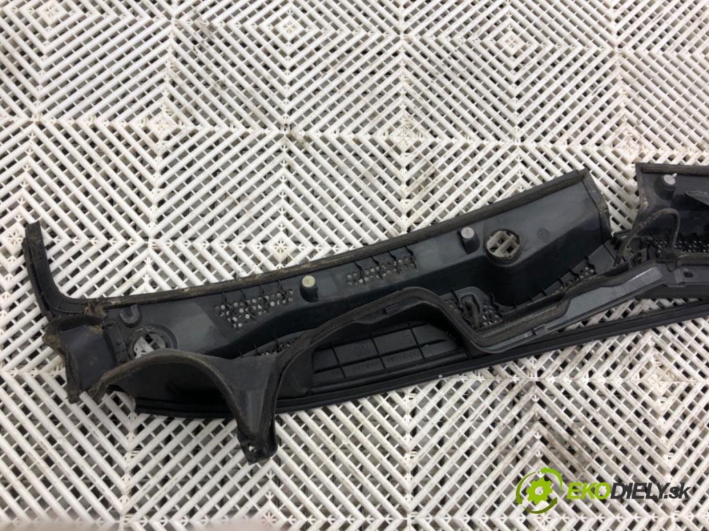 HONDA JAZZ II liftback 2005 57 kW 1.2 i-DSI (GD5, GE2) 1243 Torpédo, plast pod čelné okno (Torpédo (plast pod čelným sklom))