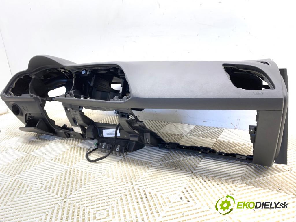 SEAT LEON III liftback 2017 92 kW 1.4 TSI 1395 Palubná doska VANKÚŠ: spolujazdca