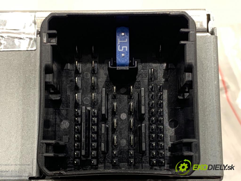 OPEL CORSA F liftback 2020 55 kW 1.2 (68) 1199 RADIO 9833500080 (Audio zariadenie)