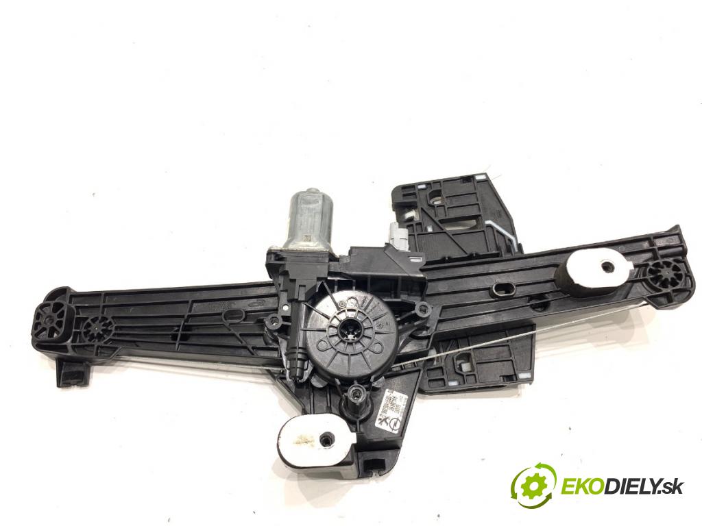 OPEL CORSA F liftback 2020 55 kW 1.2 (68) 1199 mechanismus okna pravý zadní část 9829045580