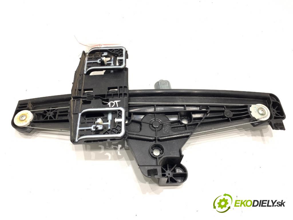 OPEL CORSA F liftback 2020 55 kW 1.2 (68) 1199 mechanismus okna pravý zadní část 9829045580