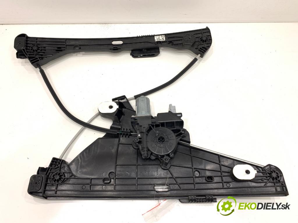 OPEL CORSA F liftback 2020 55 kW 1.2 (68) 1199 mechanismus okna pravý přední část 9829043380
