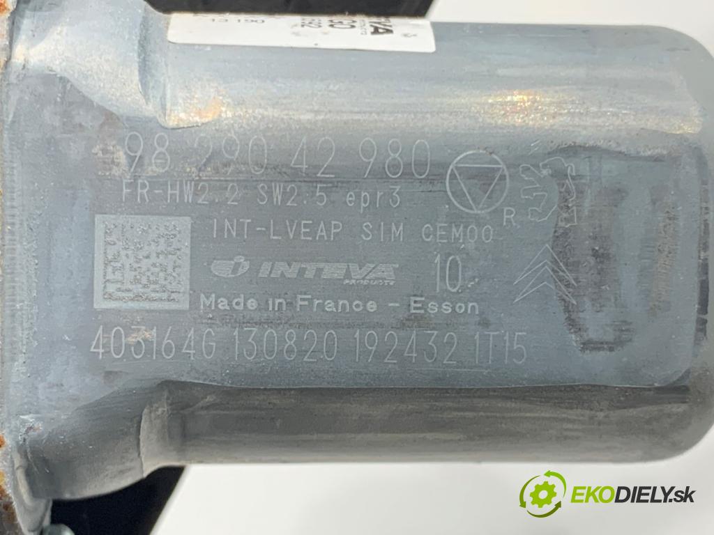 OPEL CORSA F liftback 2020 55 kW 1.2 (68) 1199 mechanismus okna pravý přední část 9829043380