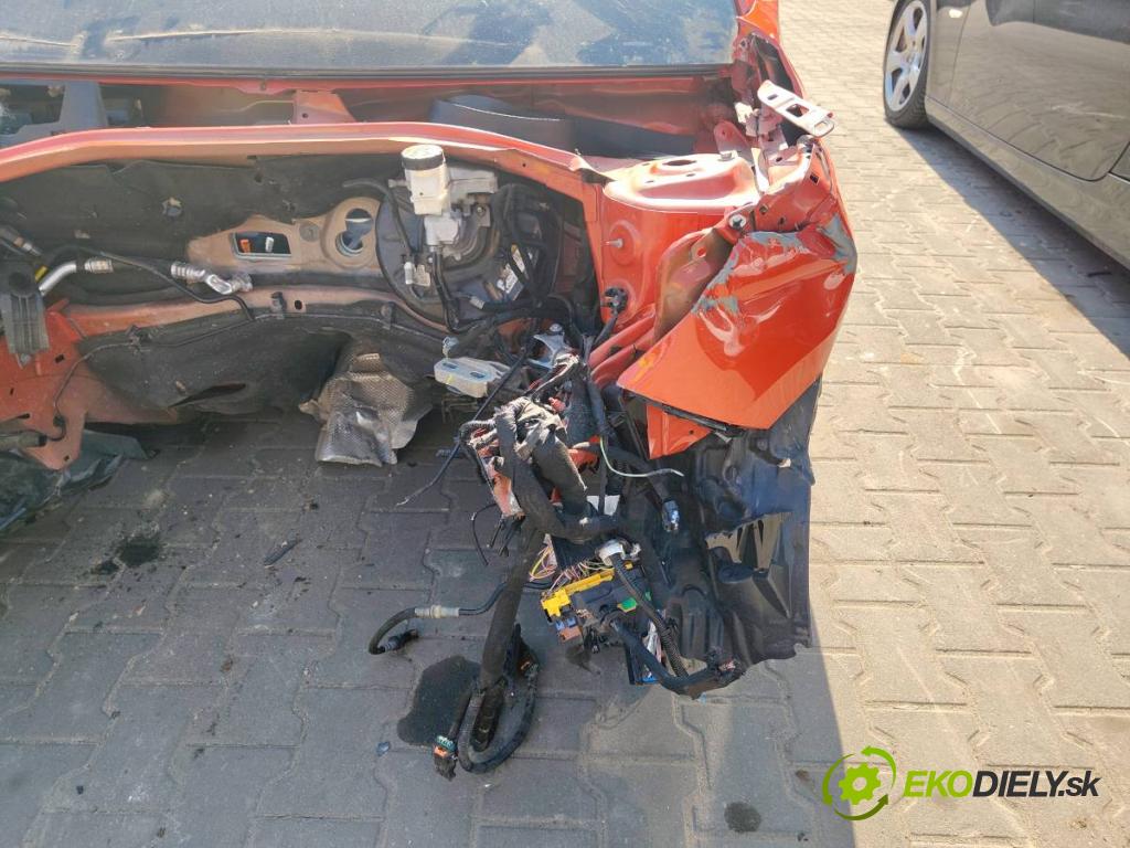 OPEL CORSA F liftback 2020 55 kW 1.2 (68) 1199 KAROSERIA ČTVRŤÁK blatník zadní část levý pravý levý práh střecha
