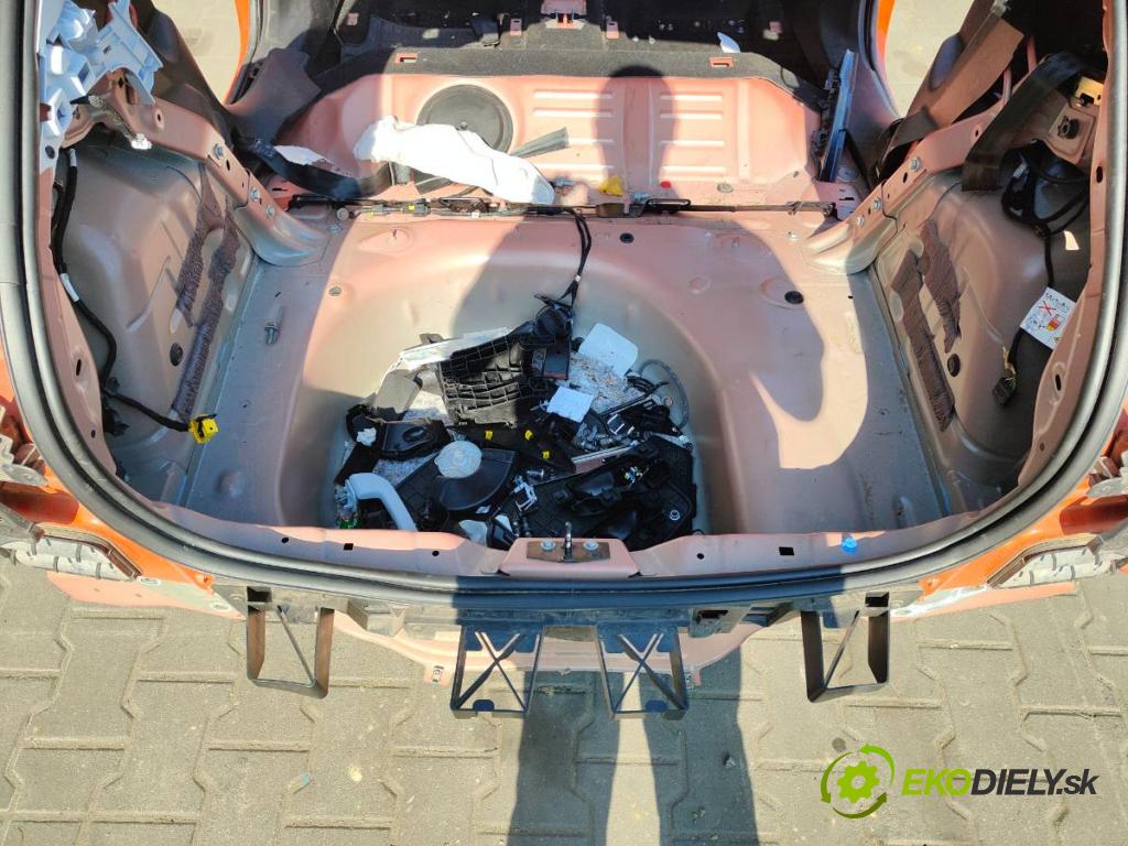 OPEL CORSA F liftback 2020 55 kW 1.2 (68) 1199 KAROSERIA ČTVRŤÁK blatník zadní část levý pravý levý práh střecha