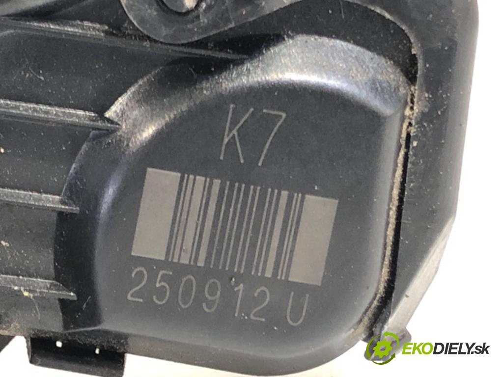 HONDA CIVIC IX sedan 2013 104 kW 1.8 (FB2) 1799 zámok dveře pravý přední část