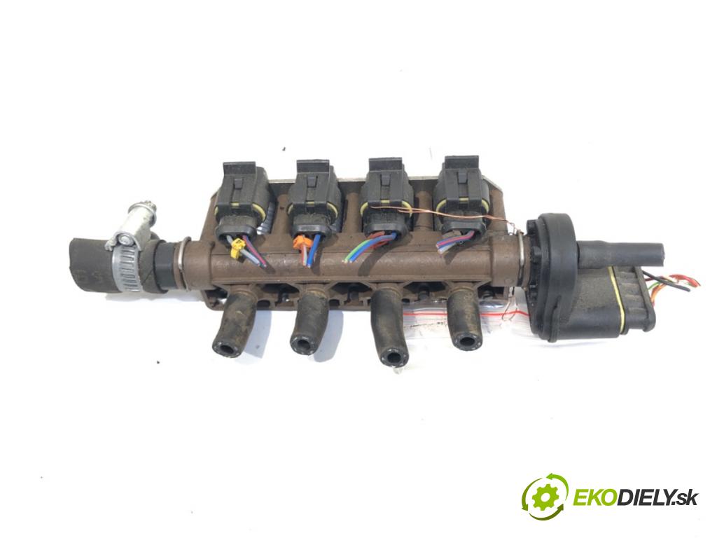 HONDA CIVIC IX sedan 2013 104 kW 1.8 (FB2) 1799 vstrekovač LPG 67R-017064