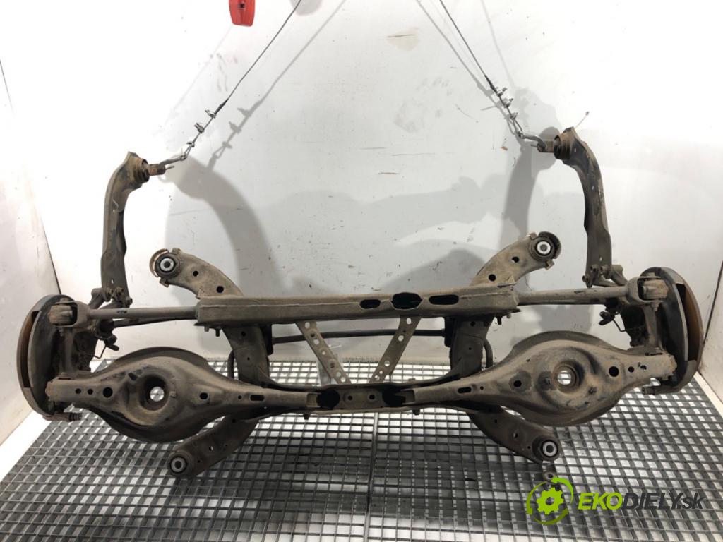 MAZDA CX-5 SUV 2016 121 kW 2.0 (KEEFW) 1998 výztuha zadní část