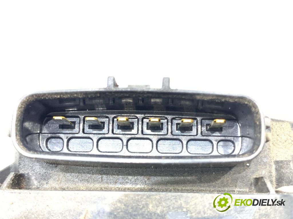 MAZDA CX-5 SUV 2016 121 kW 2.0 (KEEFW) 1998 Škrtiaca klapka PE0113640B (Škrtiaca klapka)