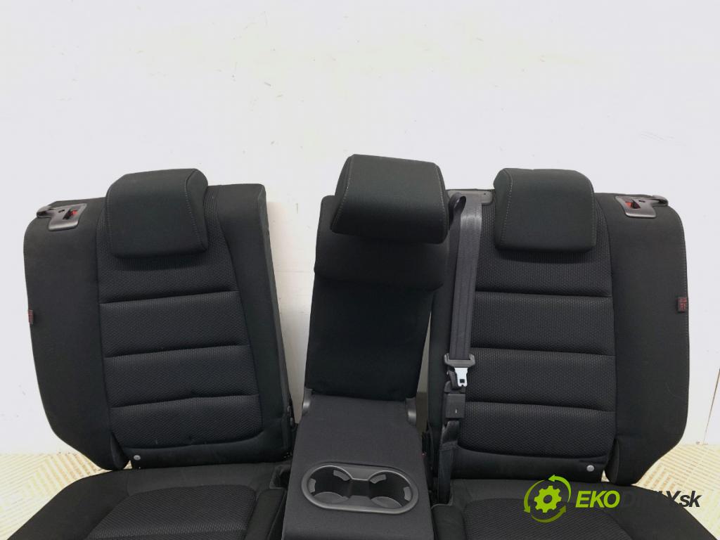 MAZDA CX-5 SUV 2016 121 kW 2.0 (KEEFW) 1998 Sedadlo druhý rad