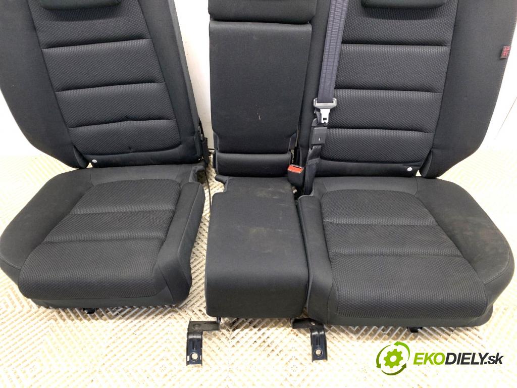MAZDA CX-5 SUV 2016 121 kW 2.0 (KEEFW) 1998 Sedadlo druhý rad