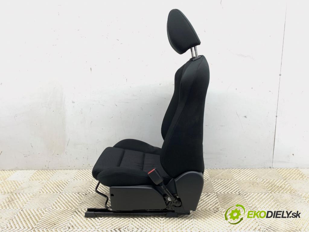 MAZDA CX-5 SUV 2016 121 kW 2.0 (KEEFW) 1998 Sedadlo pravy predný