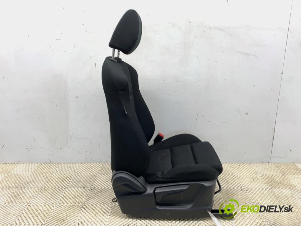MAZDA CX-5 SUV 2016 121 kW 2.0 (KEEFW) 1998 Sedadlo pravy predný