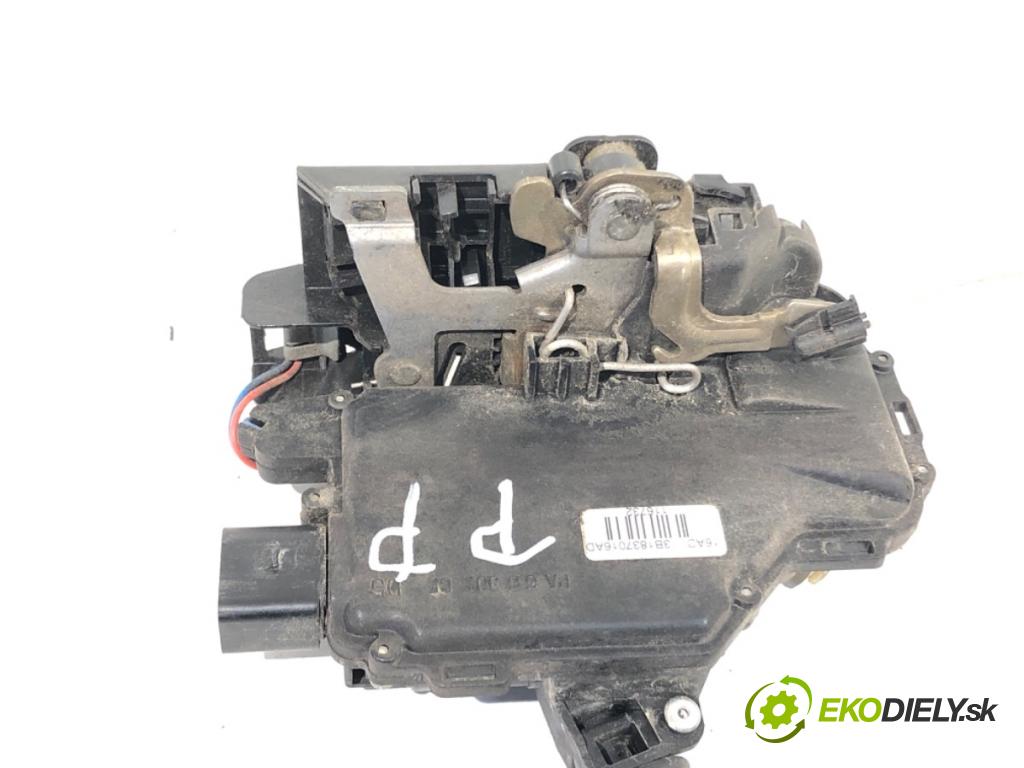 SEAT LEON I liftback 2002 77 kW 1.6 16 V 1598 zámok dveře pravý přední část 3B1837016AD
