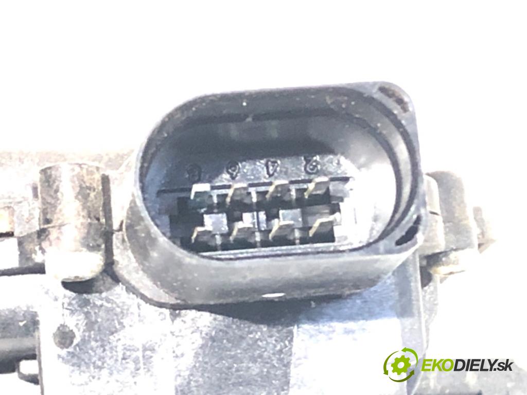 SEAT LEON I liftback 2002 77 kW 1.6 16 V 1598 zámok dveře pravý přední část 3B1837016AD