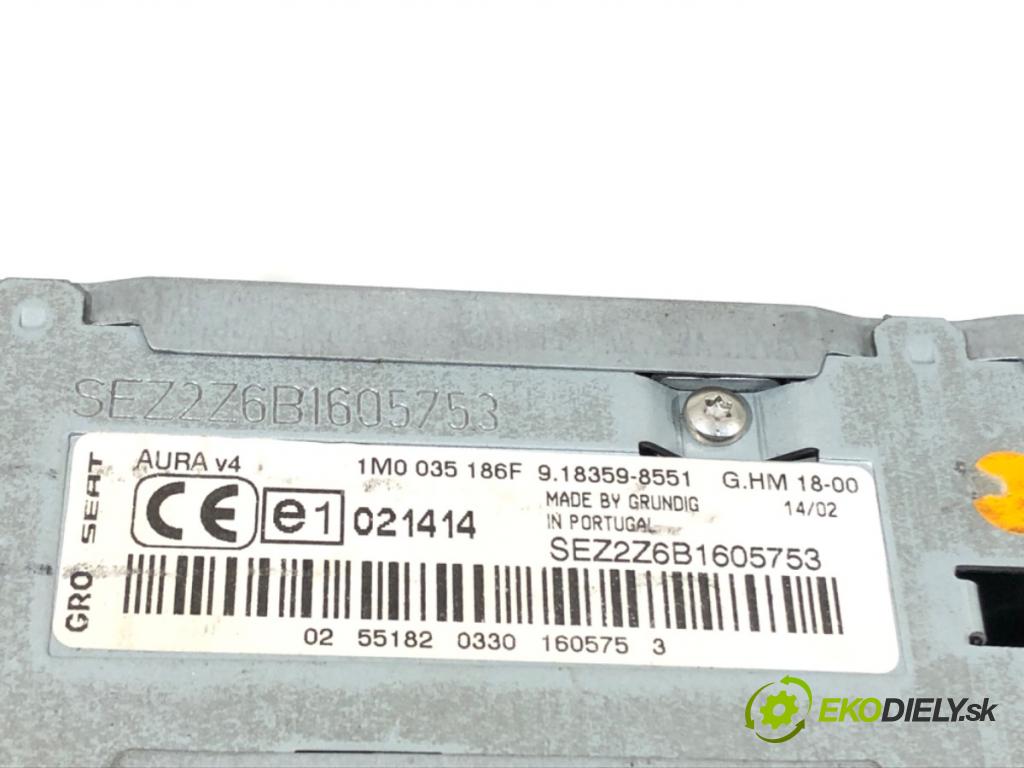 SEAT LEON I liftback 2002 77 kW 1.6 16 V 1598 RADIO 1M0035186F (Audio zariadenie)