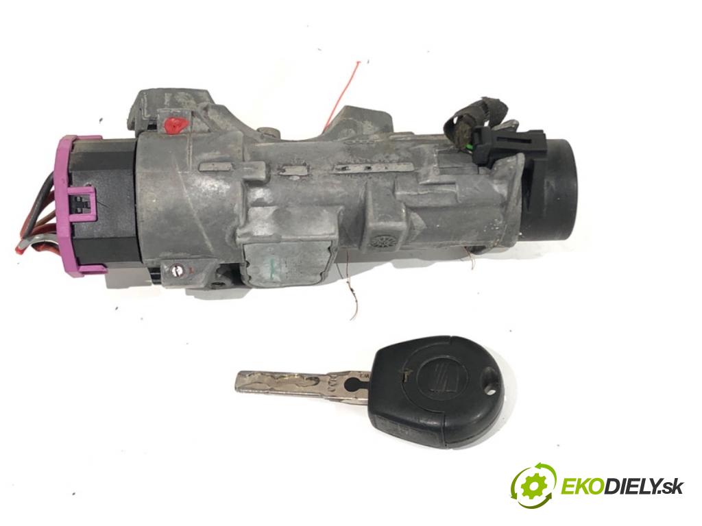 SEAT LEON I liftback 2002 77 kW 1.6 16 V 1598 spinačka 4B0905851C (Spínacia skrinka)