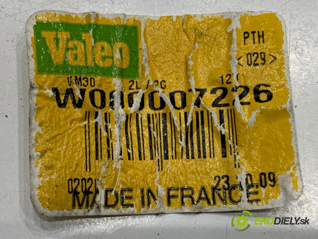 RENAULT MEGANE III Kombi 2009 96 kW 1.9 dCi (KZ0J, KZ0N, KZ1S) 1870 Mechanizmus stieračov predný W000007226 (Motorček stieračov predný)